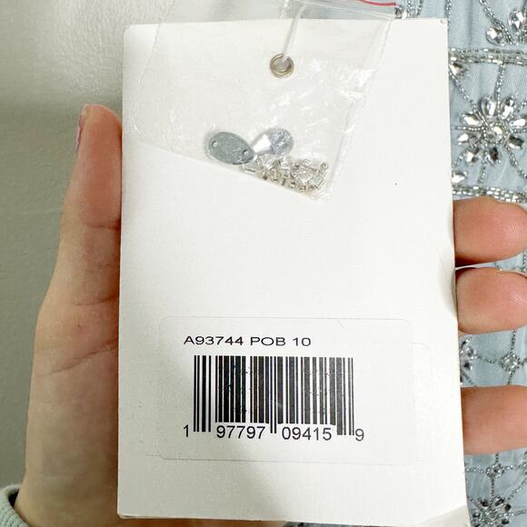 Mac Duggal A93744 Powder Blue Embellished V Neck Sleeveless Gown 10 $398 NEW - Picture 12 of 14